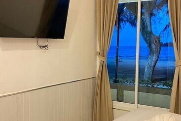 هتل Laem Sing Natural Beach Resort