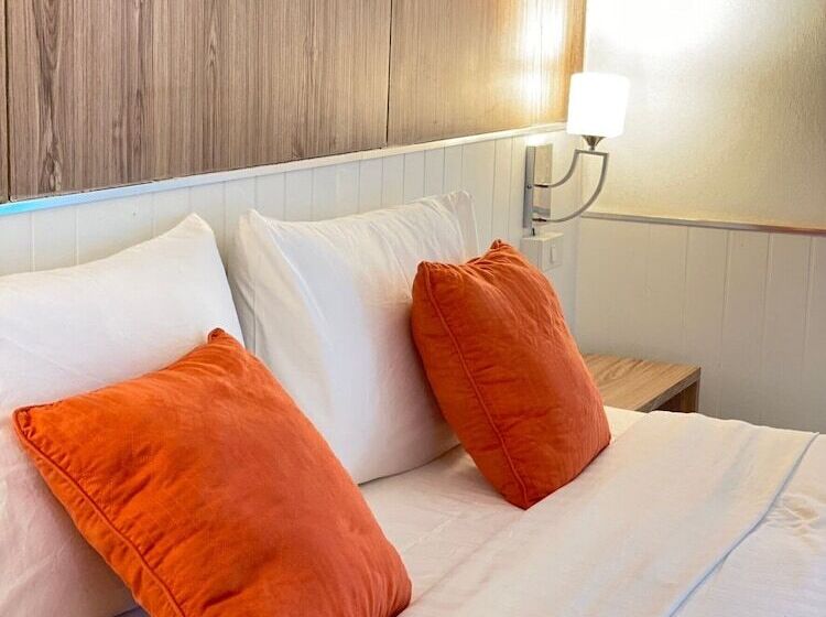 هتل Laem Sing Natural Beach Resort