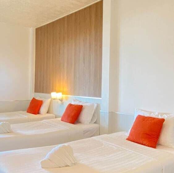 هتل Laem Sing Natural Beach Resort