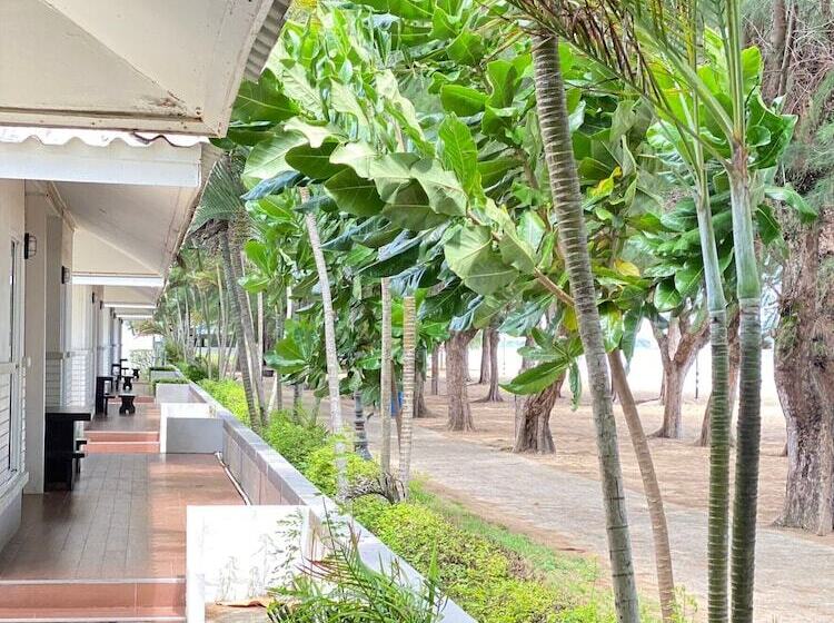 هتل Laem Sing Natural Beach Resort