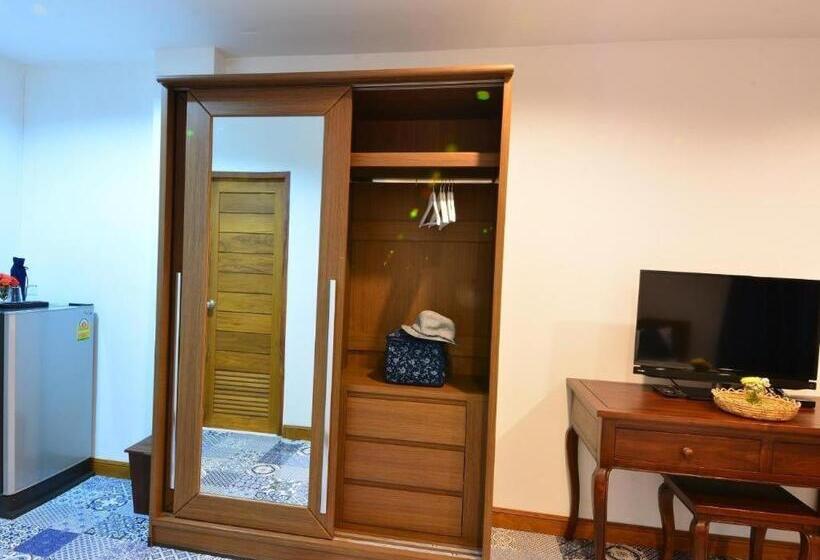 هتل The Indigo House Phrae