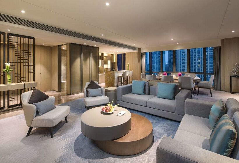 Doubletree By Hilton Hotel Shenzhen Longhua