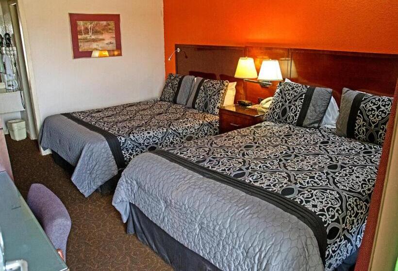 هتل America's Best Inn and Suites Emporia