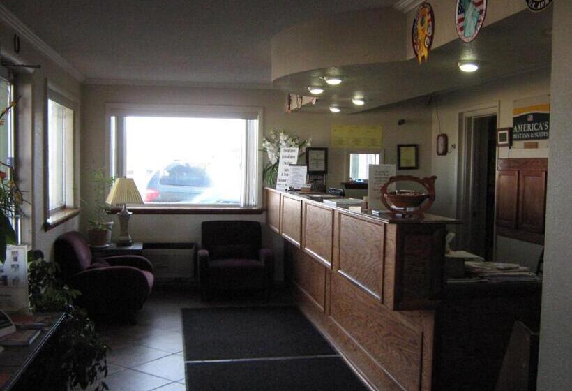 هتل America's Best Inn and Suites Emporia