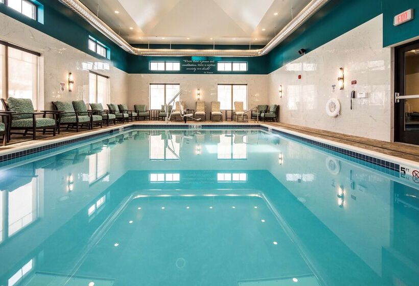 호텔 Best Western Plus Franciscan Square Inn & Suites  Steubenville