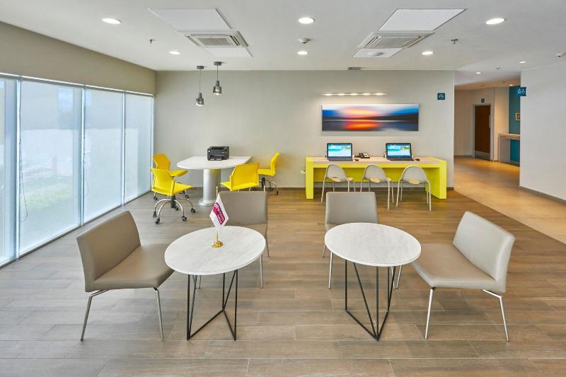 هتل City Express Suites By Marriott Silao Aeropuerto