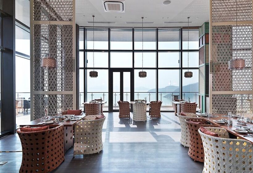 هتل Crowne Plaza Ningbo Xiangshan Sea View By Ihg