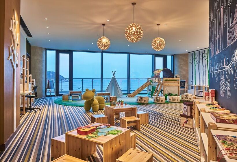 هتل Crowne Plaza Ningbo Xiangshan Sea View By Ihg