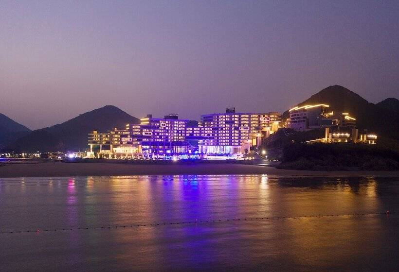 هتل Crowne Plaza Ningbo Xiangshan Sea View By Ihg