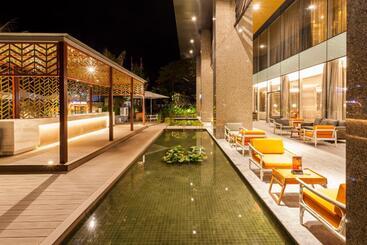 هتل Crowne Plaza Vientiane, An Ihg
