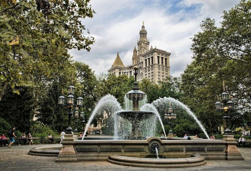 فندق Four Seasons  New York Downtown