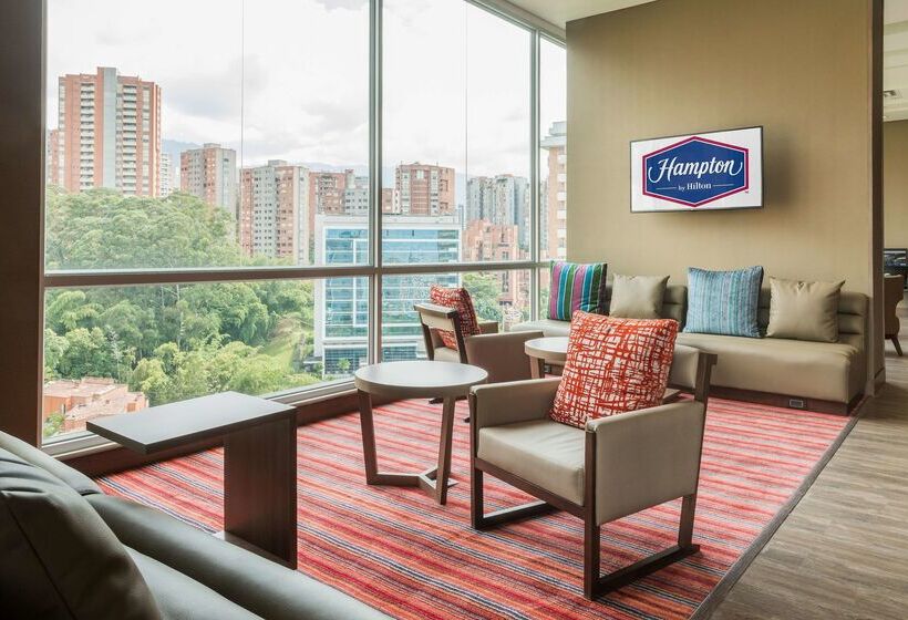هتل Hampton By Hilton Medellin