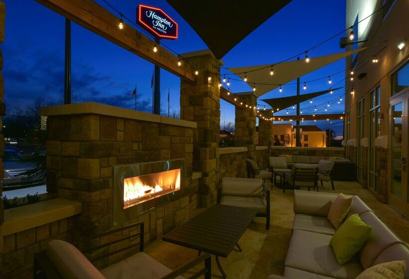 هتل Hampton Inn Lumberton