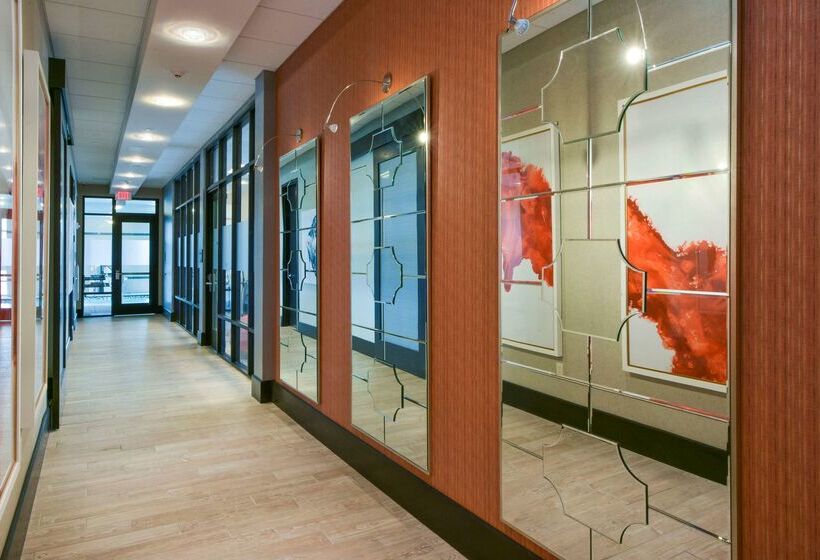هتل Hampton Inn Lumberton
