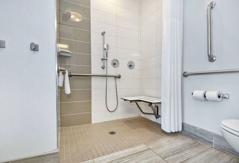 هتل Hampton Inn Lumberton
