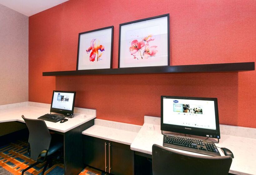 هتل Hampton Inn Lumberton