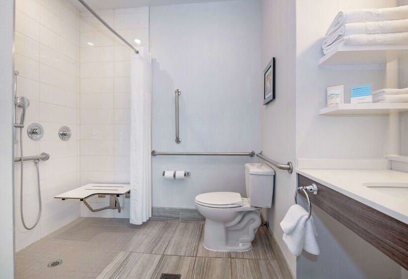 هتل Hampton Inn Lumberton