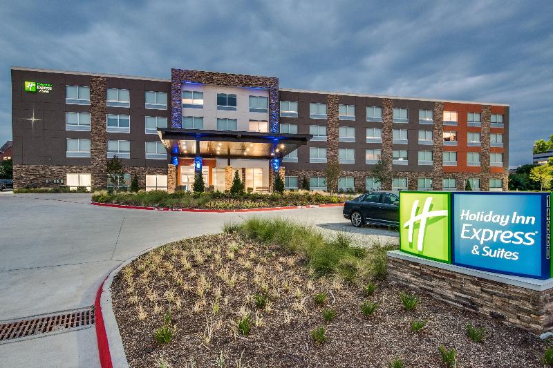 هتل Holiday Inn Express & Suites Dallas North  Addison