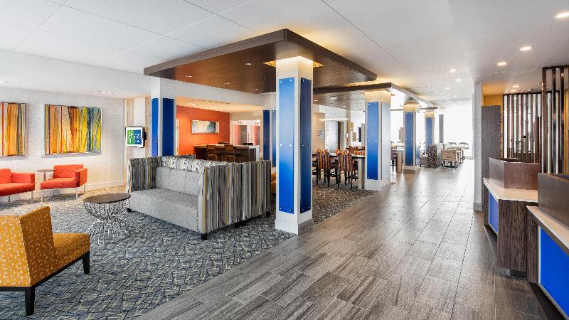 هتل Holiday Inn Express East Peoria   Riverfront, An Ihg