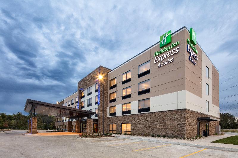 هتل Holiday Inn Express & Suites East Peoria  Riverfront