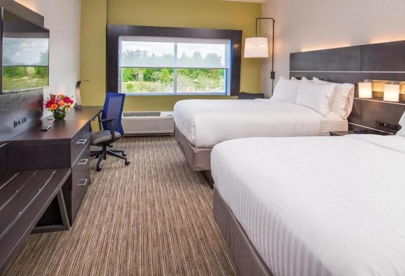 Отель Holiday Inn Express & Suites   Tampa North   Wesley Chapel, An Ihg