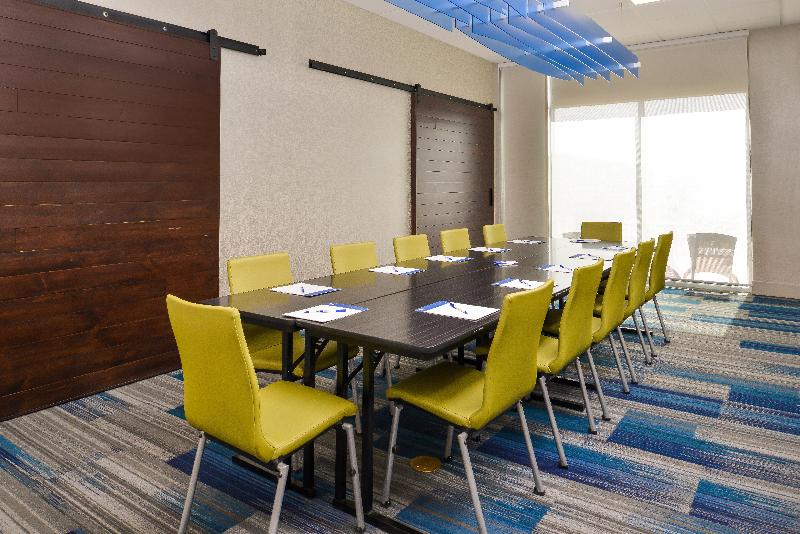 هتل Holiday Inn Express & Suites   Van Horn, An Ihg