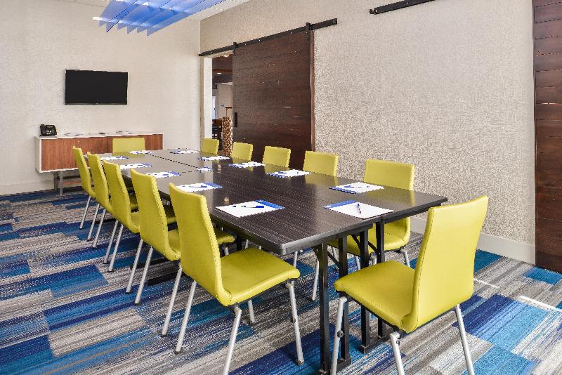 هتل Holiday Inn Express & Suites   Van Horn, An Ihg