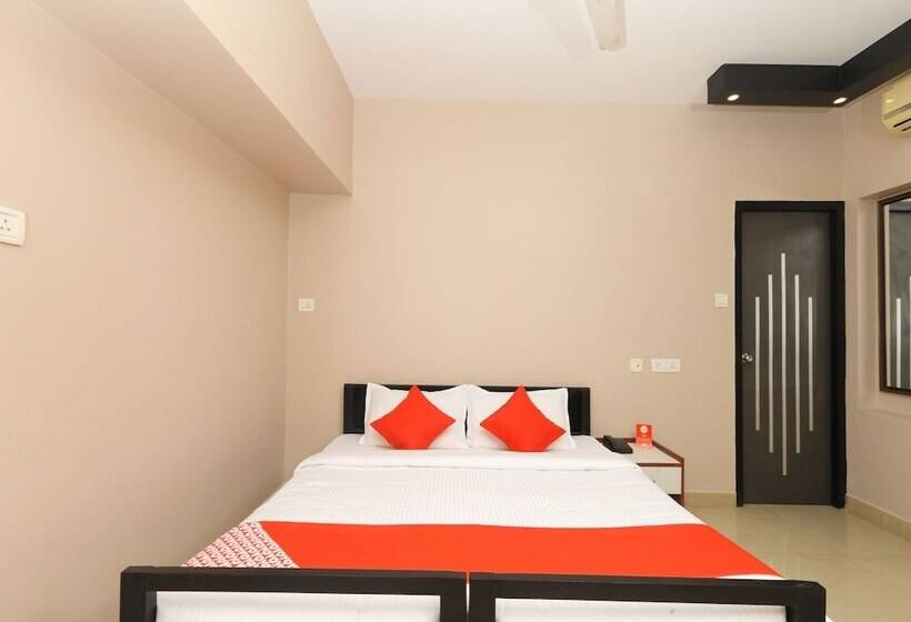 Отель Nakshatra Serviced Apartments-bawa Road