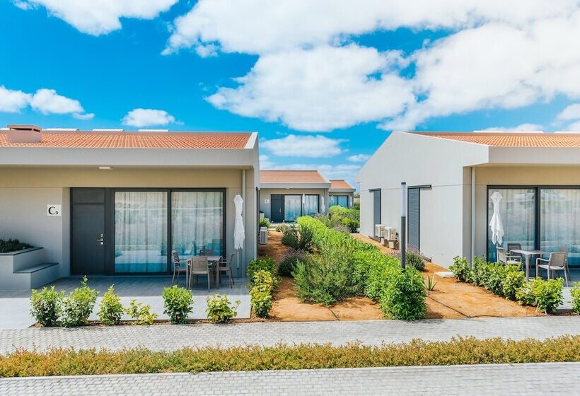 هتل Vila Baleira Village