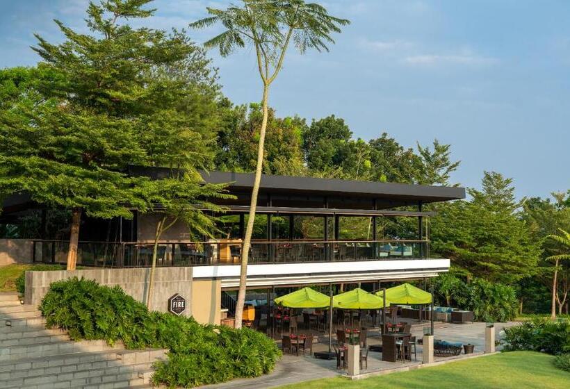 בית מלון כפרי Royal Tulip Gunung Geulis Resort And Golf