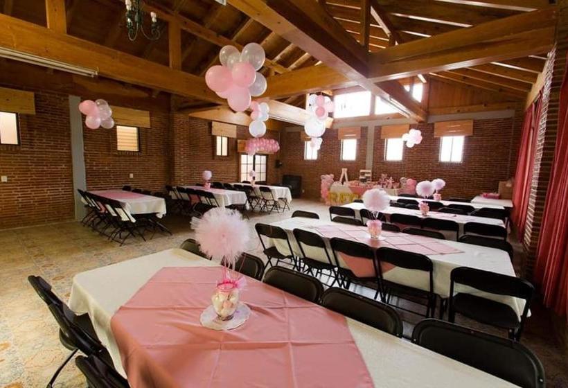 فندق Set In  & Suites