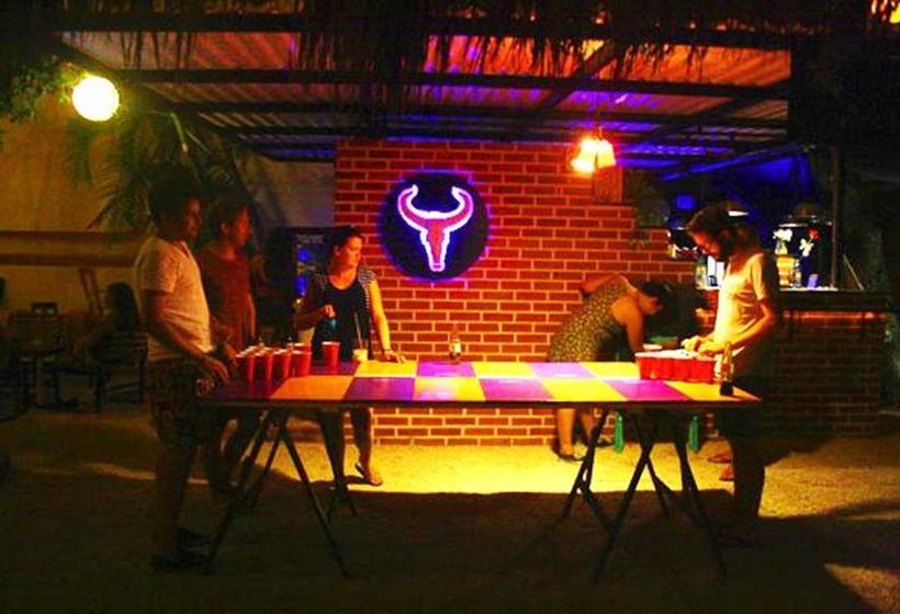 فندق The Yak Hostel