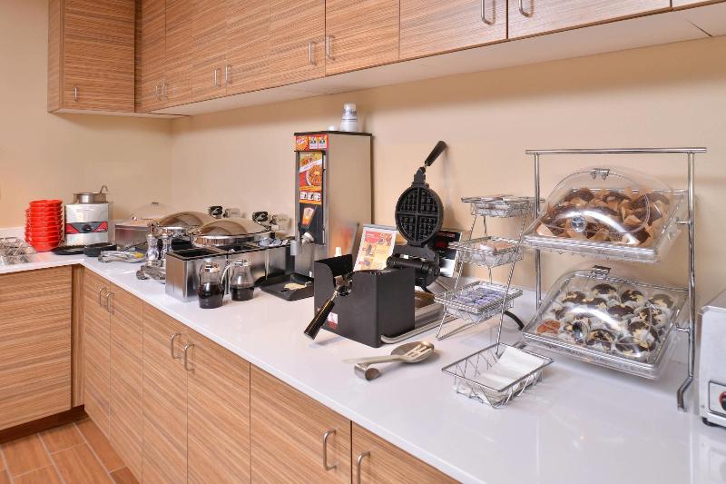 هتل Towneplace Suites By Marriott Gillette