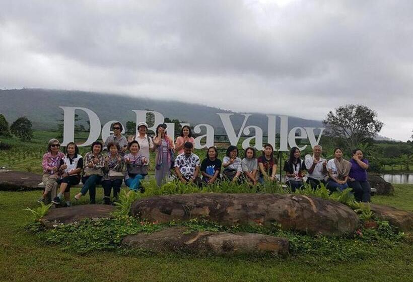 استراحتگاه Debua Valley