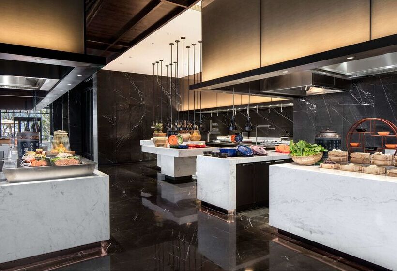استراحتگاه Hilton Ningbo Dongqian Lake