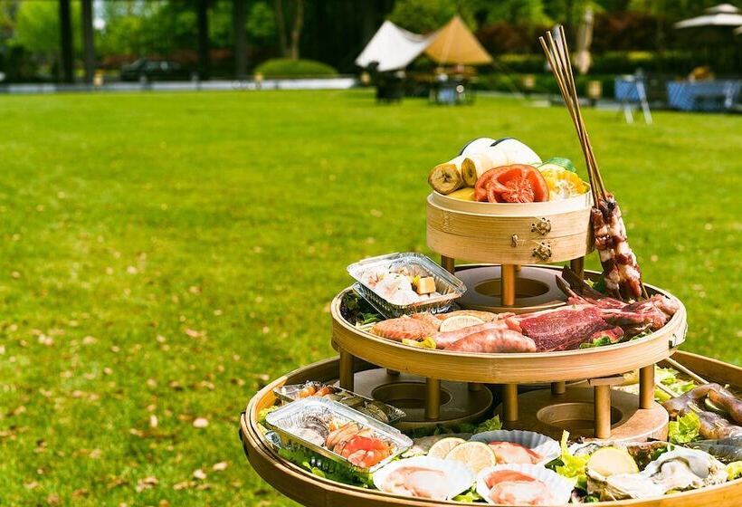 استراحتگاه Hilton Ningbo Dongqian Lake