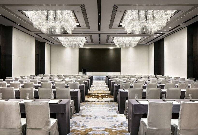 استراحتگاه Hilton Ningbo Dongqian Lake