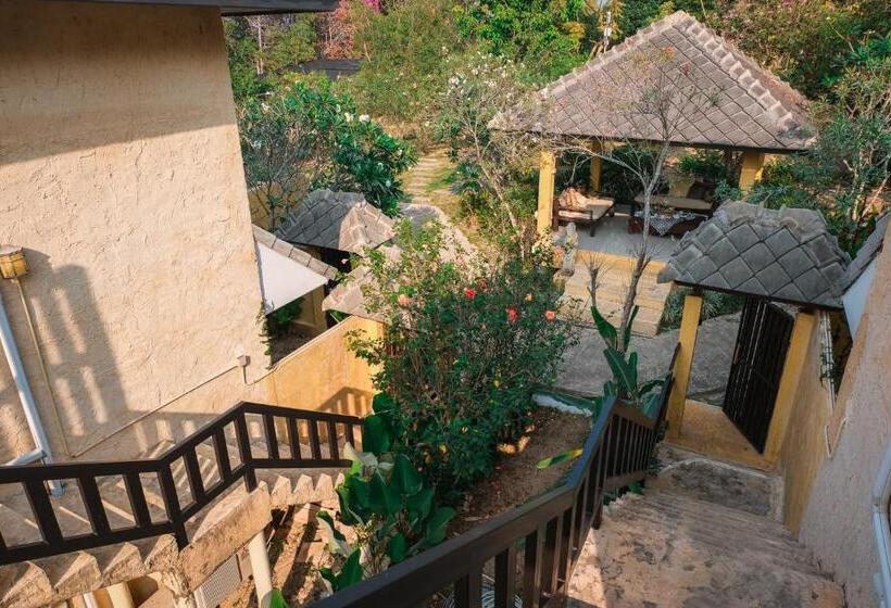 استراحتگاه Villa Khao Phaengma