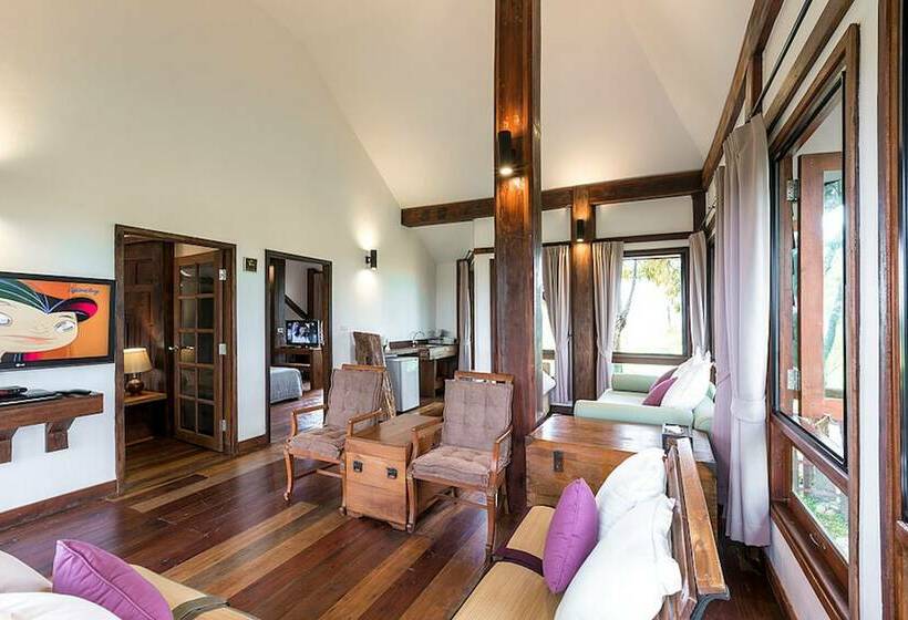 استراحتگاه Village Farm & Winery