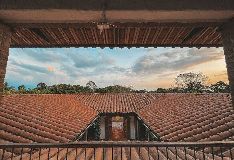 בית מלון כפרי La Casona Montañesa