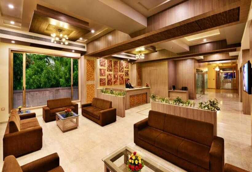 فندق Sarovar Portico Sasangir