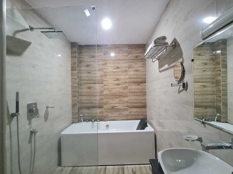 فندق Srina Forest Roar