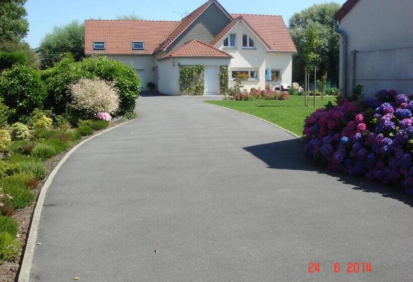 تختخواب و صبحانه Chambres D'hôtes La Villa Des Hortensias