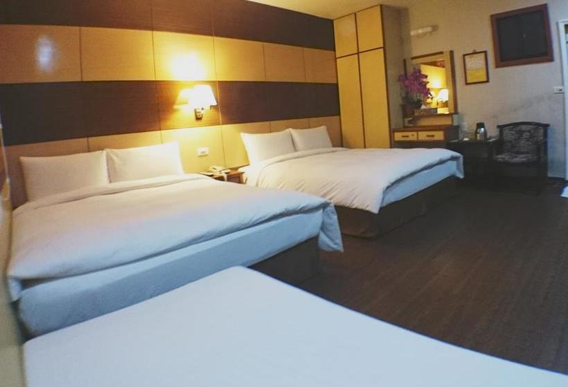 تختخواب و صبحانه Fu Chia