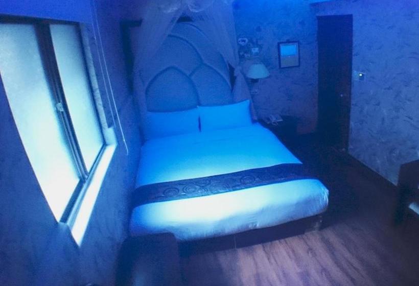 تختخواب و صبحانه Fu Chia