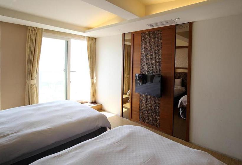 تختخواب و صبحانه Hainan Island Sea View Resort