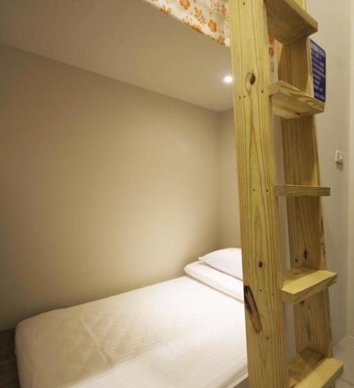 تختخواب و صبحانه Sanasai Inn