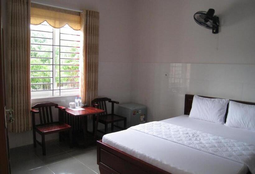 Hoa Sua Motel
