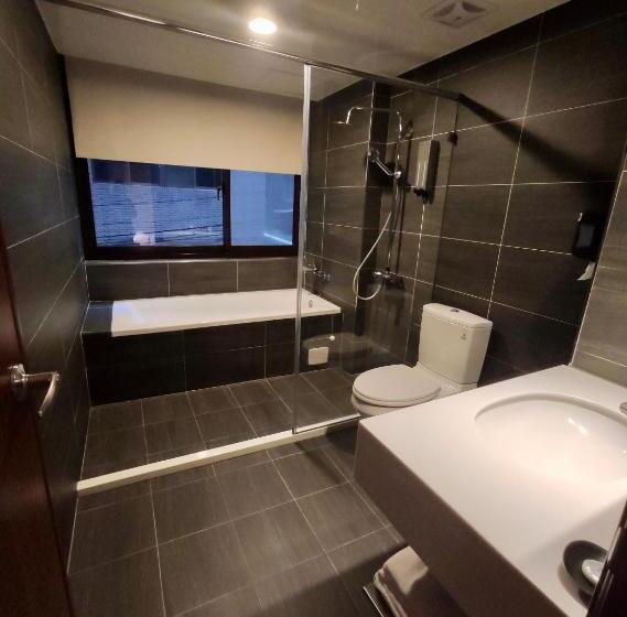 هتل Just Live Inn  Keelung