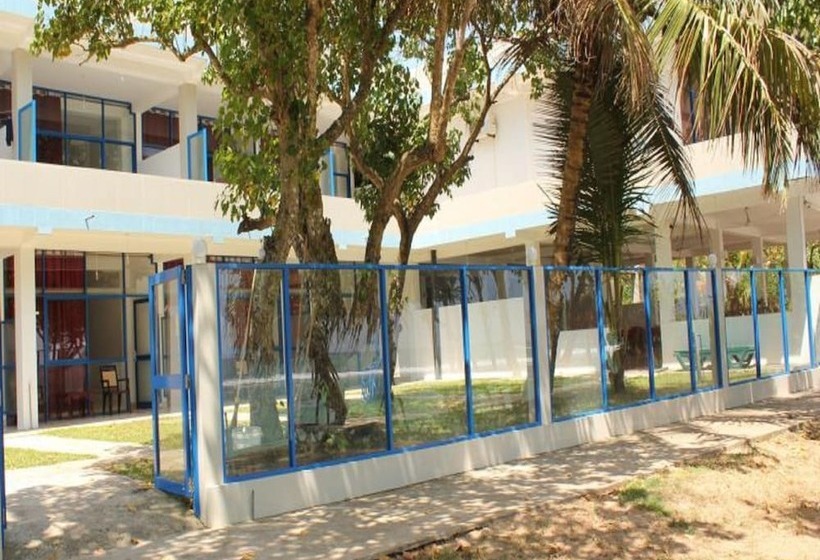 Hotel Paradise Beach Resort & Diving School